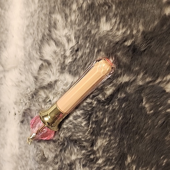 Jeffree Star Conceler - Picture 2 of 3